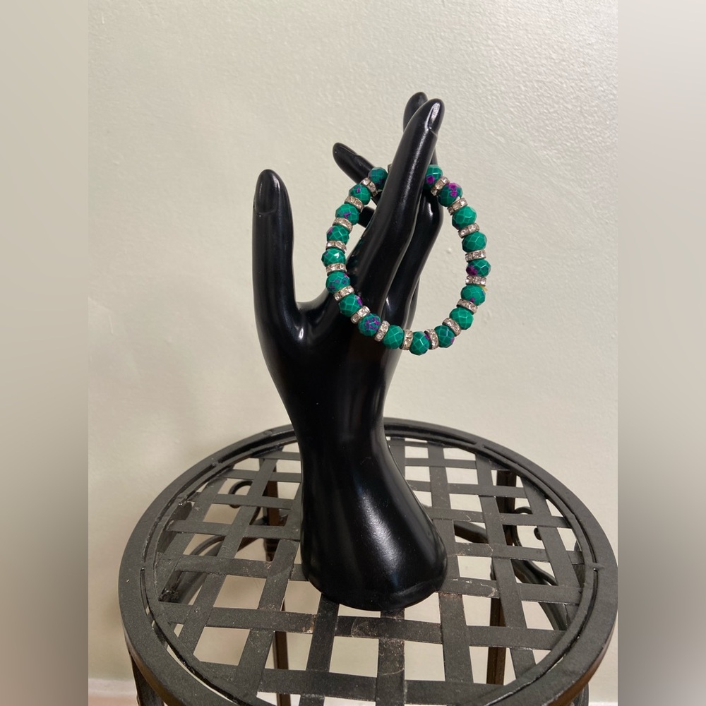 Beaded Bracelet Green & Fuchsia costume jewelry